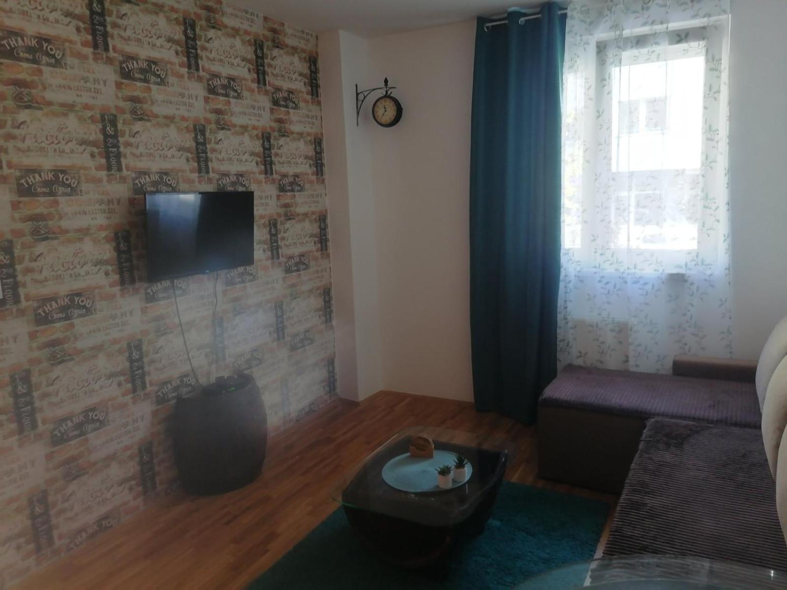 Apartment Burence Νόβι Σαντ Εξωτερικό φωτογραφία