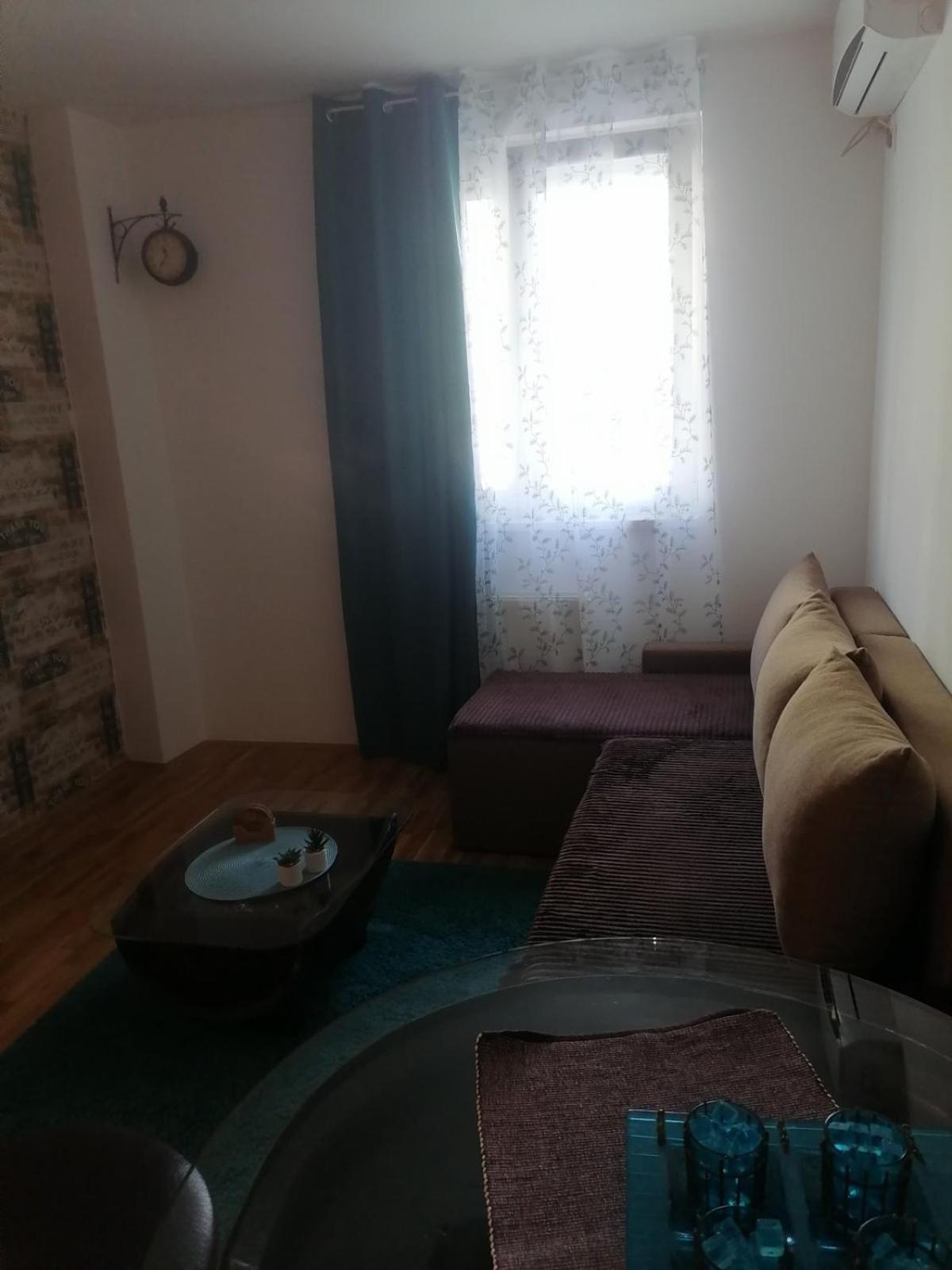 Apartment Burence Νόβι Σαντ Εξωτερικό φωτογραφία